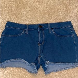 No boundaries jean shorts